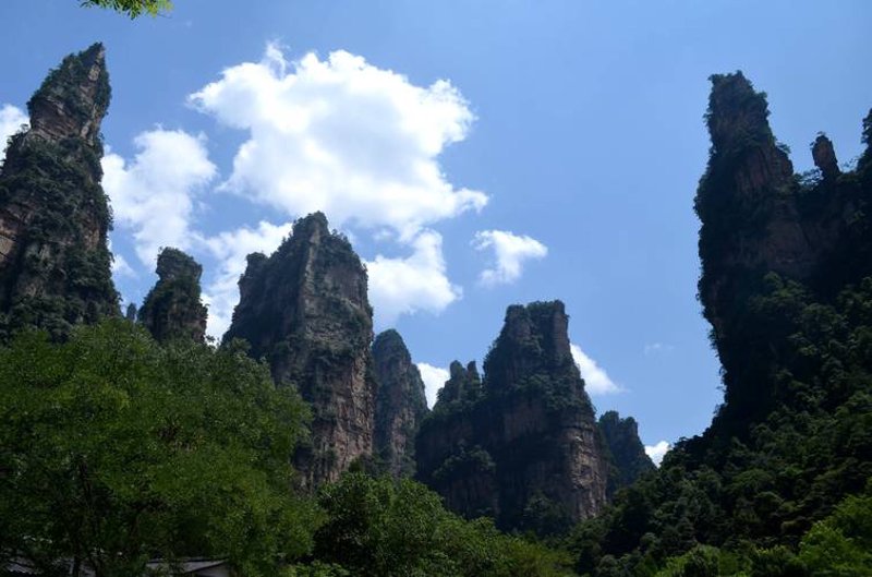 探寻张家界美景之旅：旅行社带你领略自然奇观